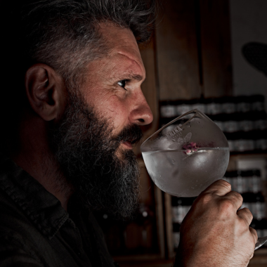 Paul Thirion fondateur de la Maison Erika Spirit : gins, miels, hydromels et vodkas bio